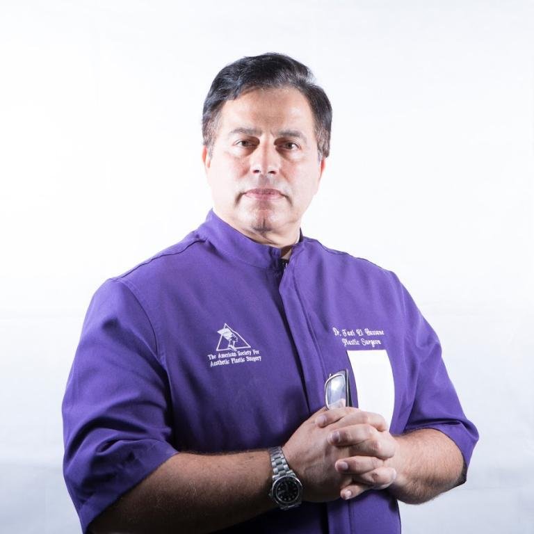 من أرقى أحياء الدار البيضاء إلى ”عكاشة”..شكايات إضافية تتقاطر ضد أشهر  طبيب الفقراء.